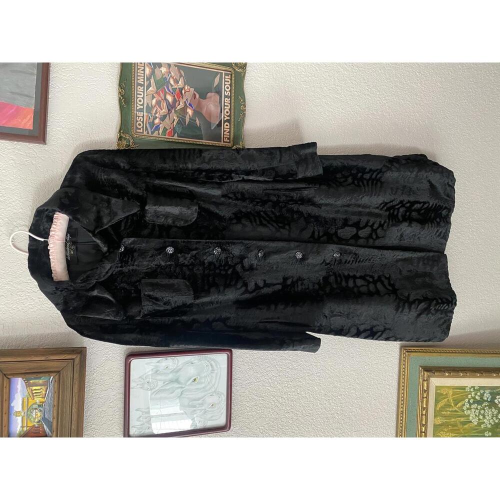 Vintage Borella Coat England–Sportown for Hudson’s 60s Cut Velvet Overcoat